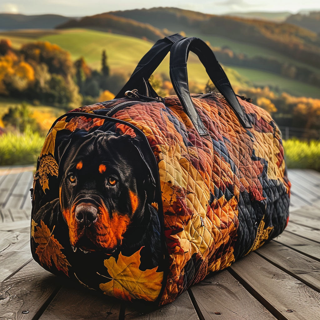 Rottweiler im Wäldchen — gesteppter Weekender