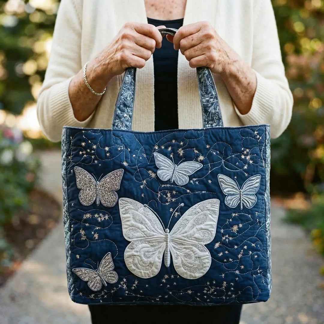 Silberner Schmetterling — Handwerklich gesteppte Tasche